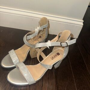 IDIFU Grace Glitter Heels Size 8